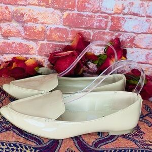 Vintage Jones New York Cream Color Patent Leather Slip on Pointed Toe Fl…